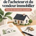 Femme consultante un guide immobilier devant sa maison.
